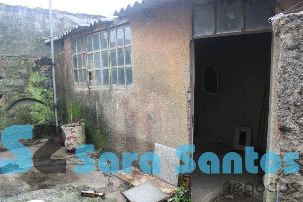 Apartamentos a venda Vila Nova de Gaia - Fotos para Varias Casinhas para restauro em Vila Nova Gaia (SS0599)