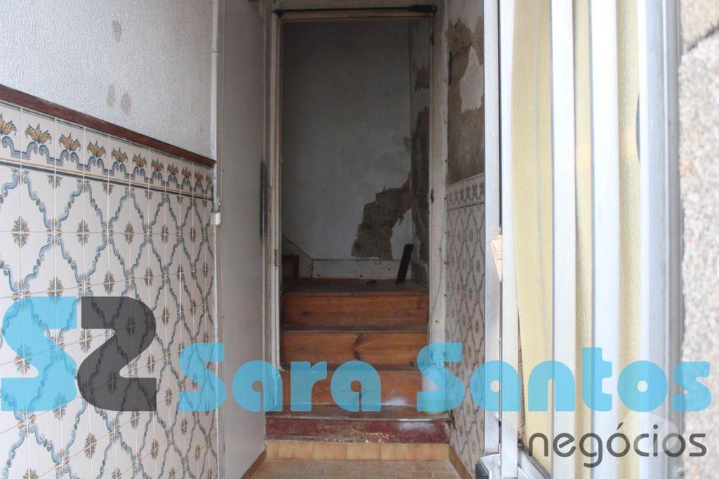 Apartamentos a venda Vila Nova de Gaia - Fotos para Varias Casinhas para restauro em Vila Nova Gaia (SS0599)