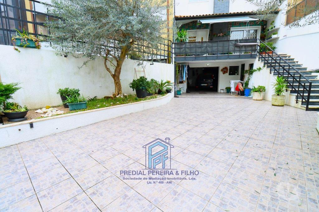 Apartamentos a venda Gondomar - Fotos para Gondomar-Moradia T4 - Rio Tinto S. Caetano (MO1276)