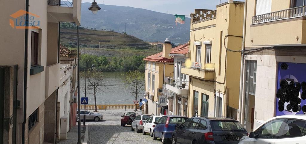 Comprar Loja Peso da Régua - Fotos para Prédio para venda em Peso da Régua com vistas rio Douro