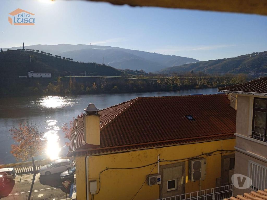 Comprar Loja Peso da Régua - Fotos para Prédio para venda em Peso da Régua com vistas rio Douro