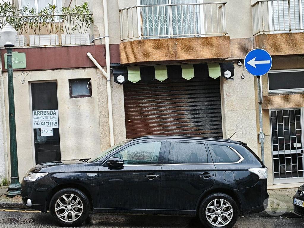 Comprar Loja Porto - Fotos para Loja na Foz, com 242m2 - Para comércio ou restauração
