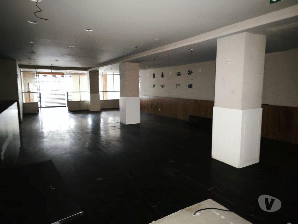Comprar Loja Porto - Fotos para Loja na Foz, com 242m2 - Para comércio ou restauração