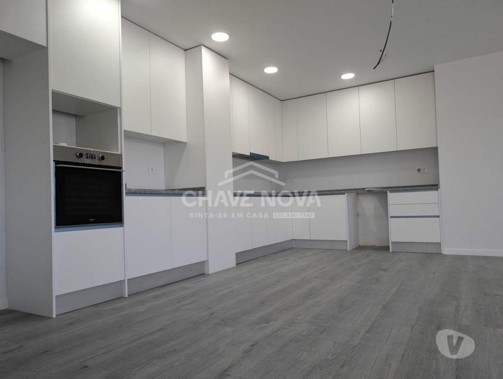 Apartamentos a venda Bombarral - Fotos para Bombarral-Moradia T4 Bombarral (SXL 00086)