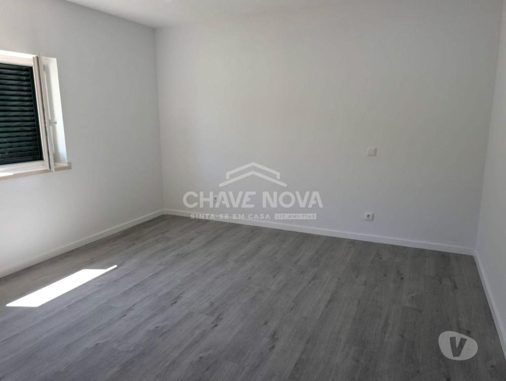 Apartamentos a venda Bombarral - Fotos para Bombarral-Moradia T4 Bombarral (SXL 00086)