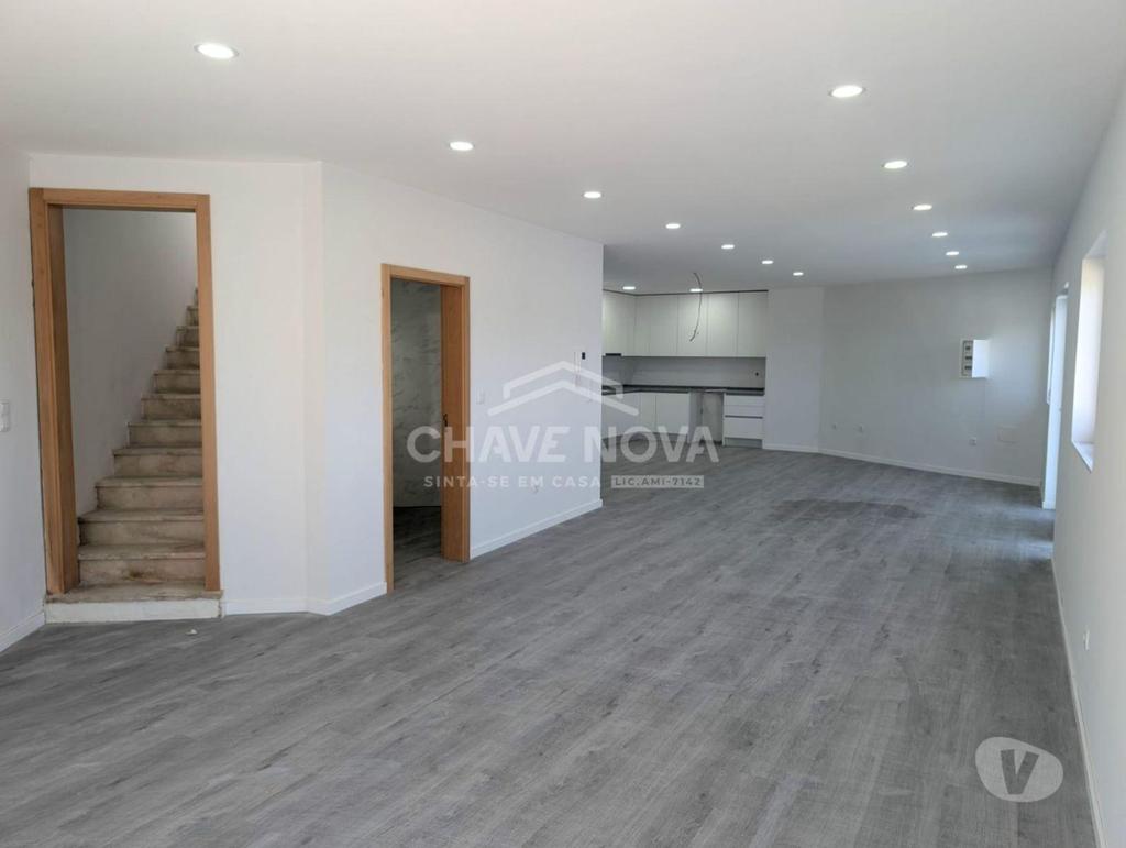 Apartamentos a venda Bombarral - Fotos para Bombarral-Moradia T4 Bombarral (SXL 00086)