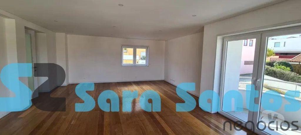 Apartamentos a venda Vila Nova de Gaia - Fotos para Moradia T4 Renovado junto RTP-Vila Nova Gaia (SS0613)