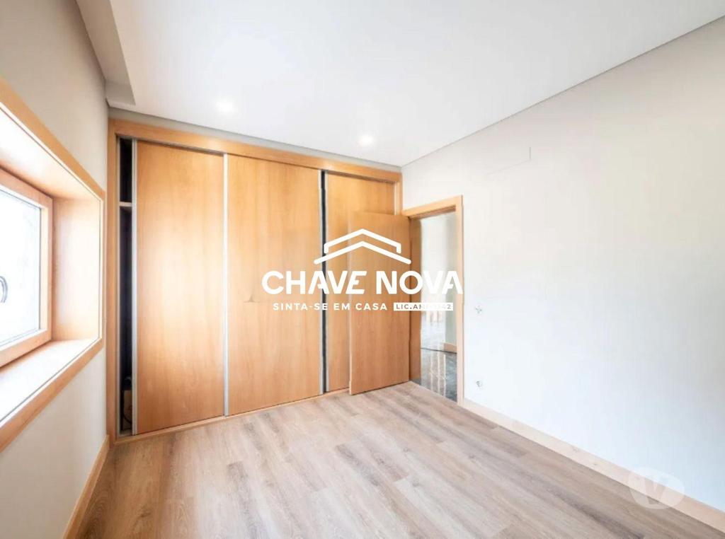 Apartamentos a venda Santa Maria da Feira - Fotos para Moradia Geminada para venda em Souzanil, Canedo (SMF 02646)