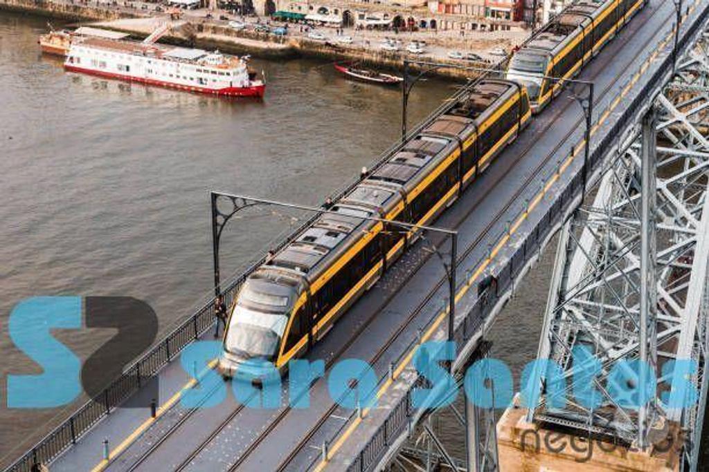 Comprar Loja Porto - Fotos para Vários Terrenos com PIP para Hotel e Hotel Pronto- Porto