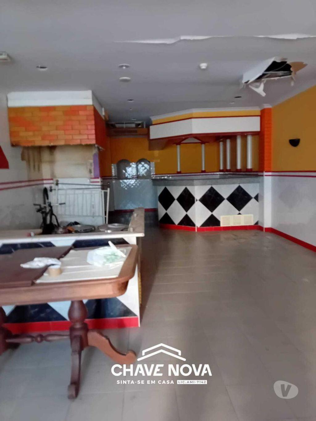 Comprar Loja Loulé - Fotos para Loja com Alvara para restauração em Quarteira