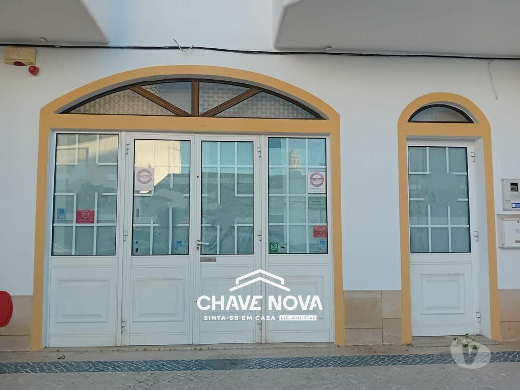Comprar Loja Loulé - Fotos para Loja com Alvara para restauração em Quarteira