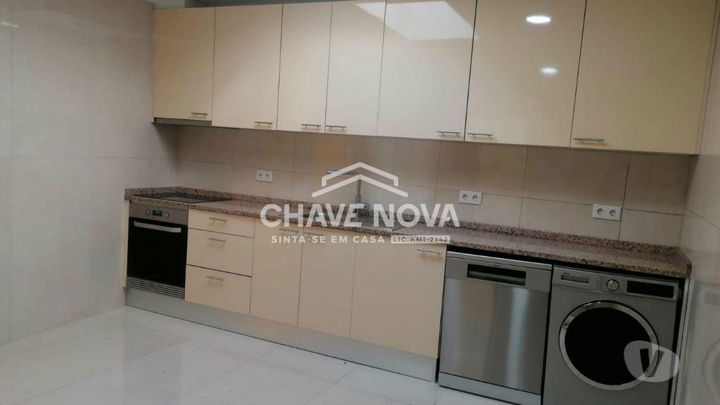 Apartamentos a venda Porto - Fotos para Moradia Térrea T3. Com jardim e terraço. S. Roque. Porto