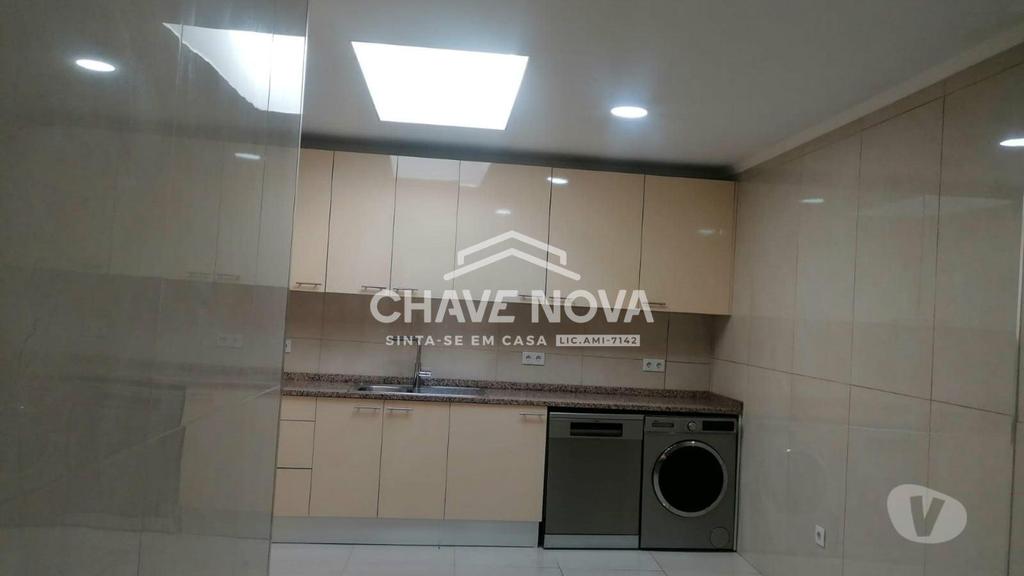 Apartamentos a venda Porto - Fotos para Moradia Térrea T3. Com jardim e terraço. S. Roque. Porto