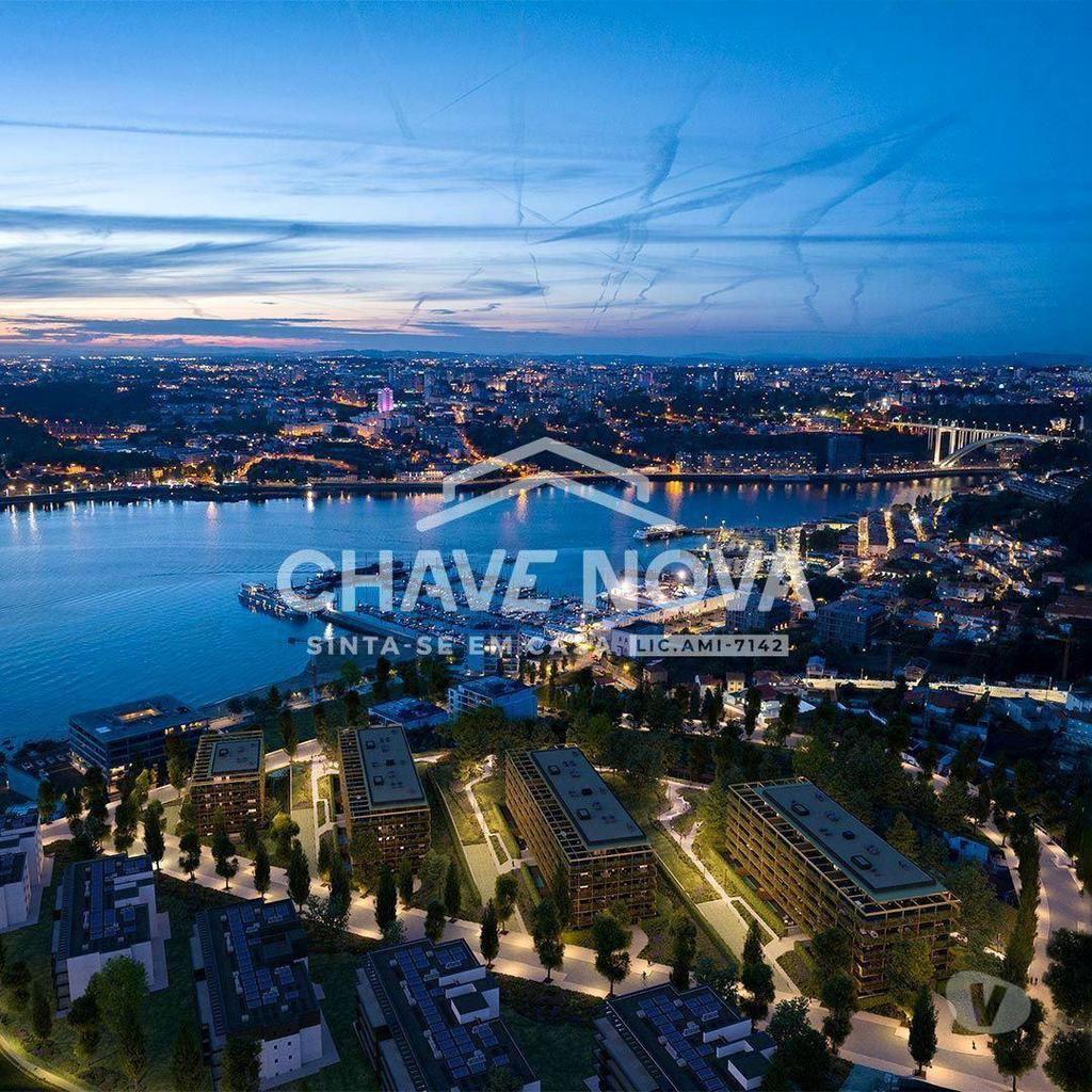 Apartamentos a venda Vila Nova de Gaia - Fotos para Vila-nova-de-gaia-Apartamento T4 NOVO com Varanda (AR 04172)