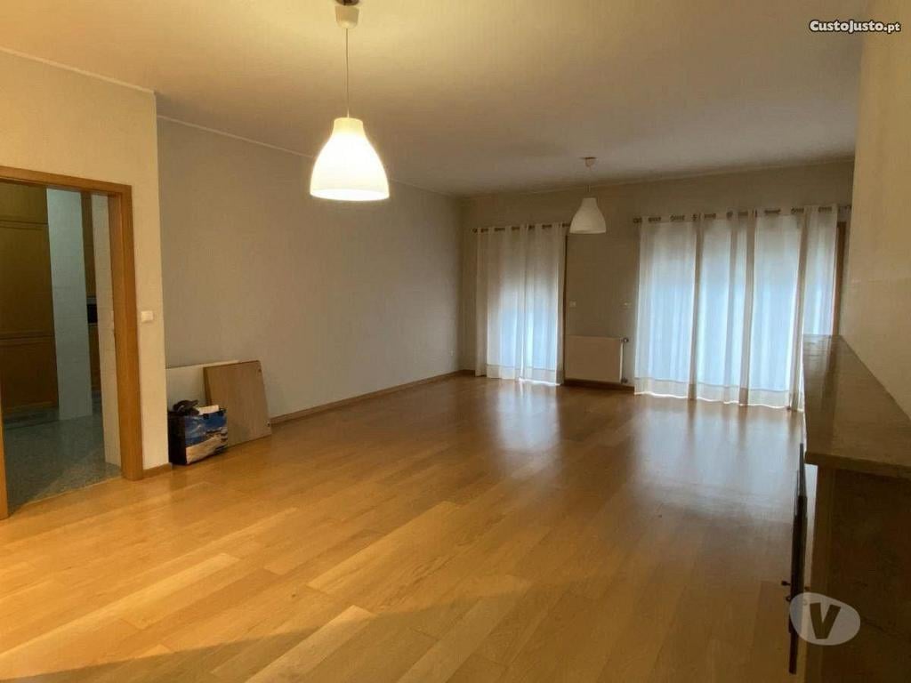 Imóveis para alugar Matosinhos - Fotos para T1 Equipado Terraço Lugar Duplo Garagem Leça da Palmeira,...