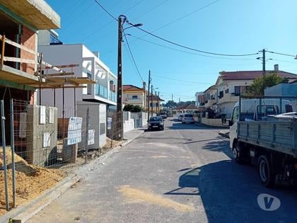 Apartamentos a venda - Fotos para Seixal-Moradia T3 em Fernão Ferro (SXL 00092)