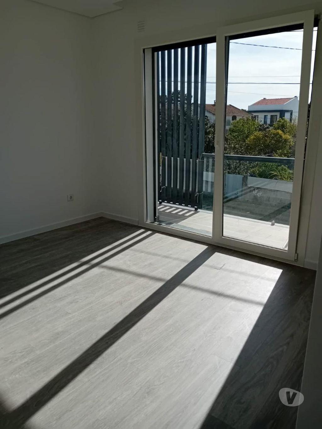 Apartamentos a venda Seixal - Fotos para Seixal-Moradia T4 em Fernão Ferro (SXL 00091)