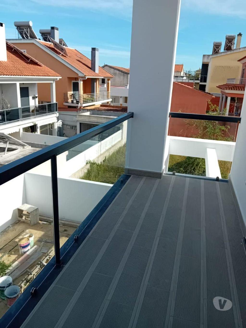 Apartamentos a venda Seixal - Fotos para Seixal-Moradia T4 em Fernão Ferro (SXL 00091)