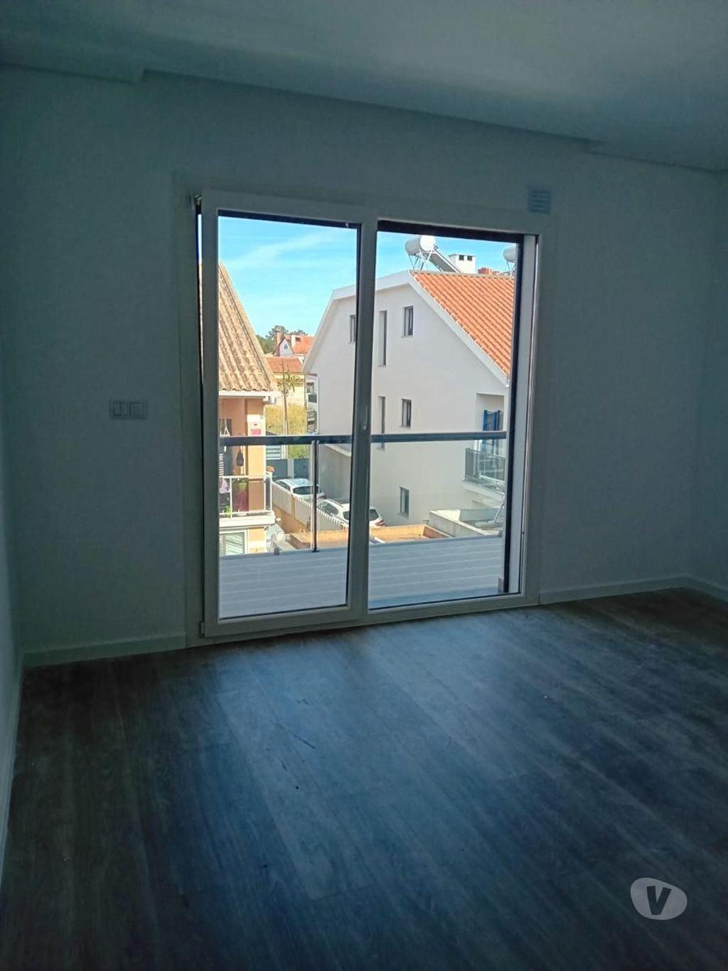 Apartamentos a venda Seixal - Fotos para Seixal-Moradia T4 em Fernão Ferro (SXL 00091)
