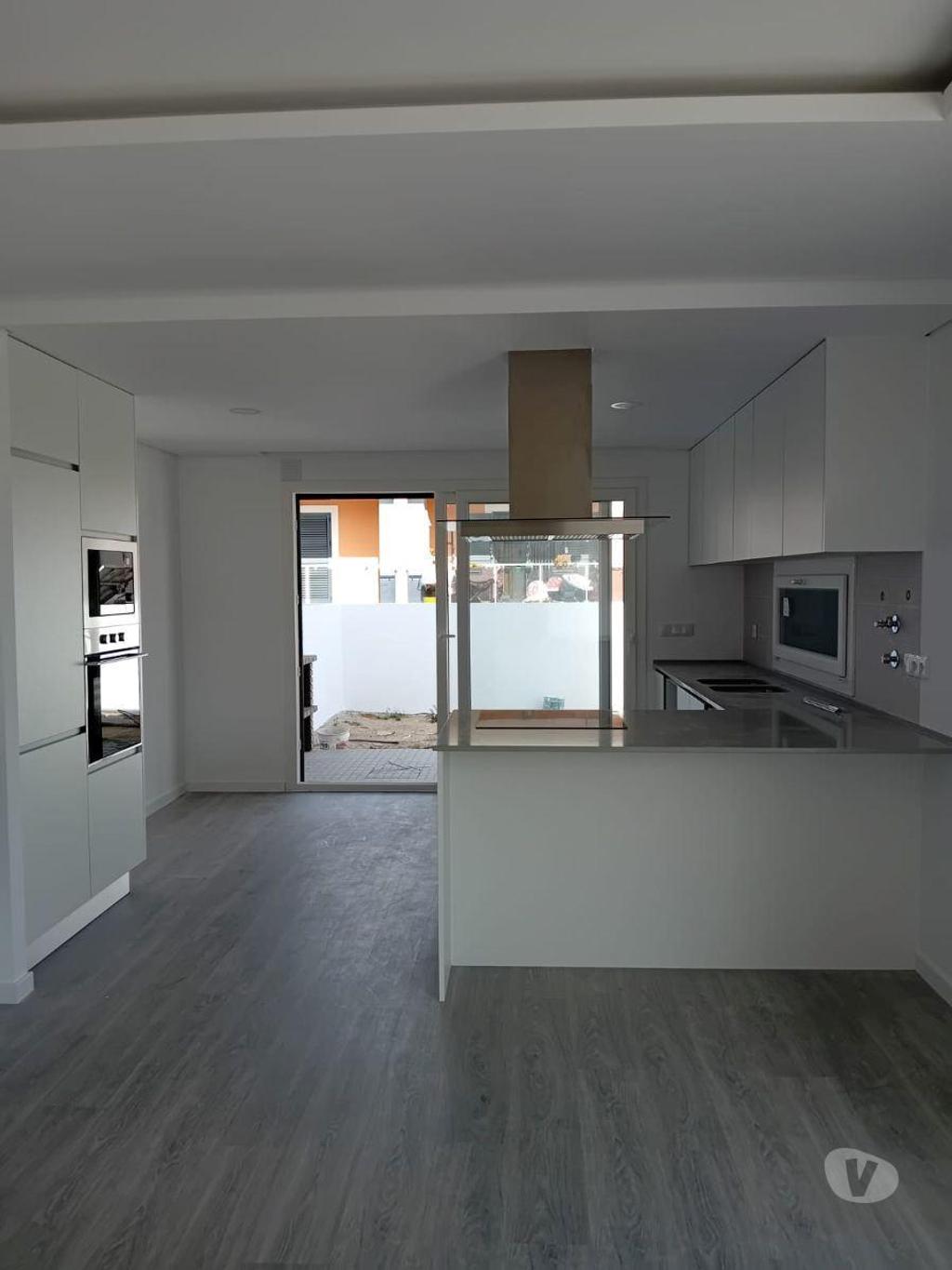 Apartamentos a venda Seixal - Fotos para Seixal-Moradia T4 em Fernão Ferro (SXL 00091)