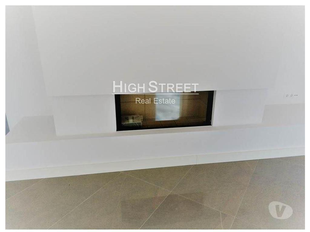 Apartamentos a venda Sintra - Fotos para Sintra-Moradia de Luxo T4 em Belas (4273)