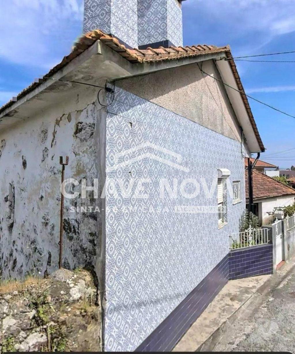 Apartamentos a venda Santa Maria da Feira - Fotos para Moradia V3 C Espigueiro, para Restaurar em Argoncilhe.