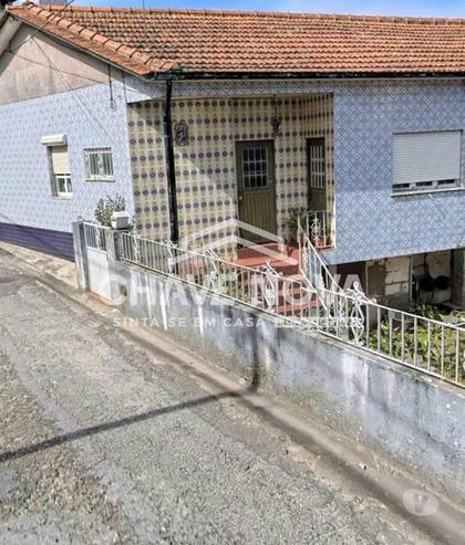 Casas para vender - Fotos para Moradia V3 C Espigueiro, para Restaurar em Argoncilhe.