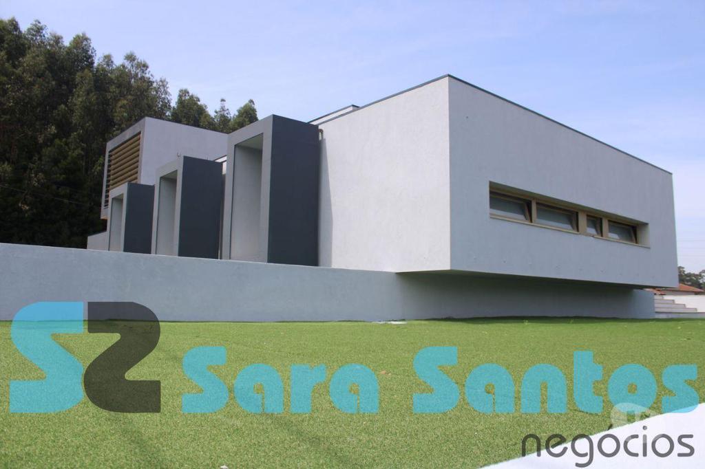 Apartamentos a venda Vila Nova de Gaia - Fotos para Moradia T3+1 Isolada Nova com Piscina junto N1- Gaia (SS0637)