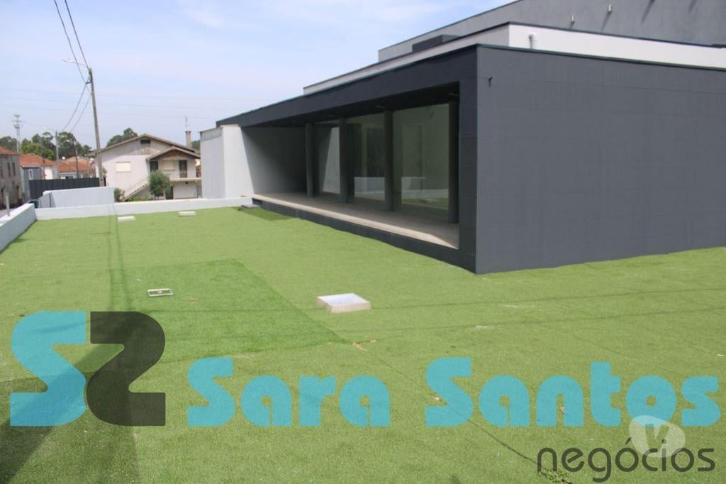 Apartamentos a venda Vila Nova de Gaia - Fotos para Moradia T3+1 Isolada Nova com Piscina junto N1- Gaia (SS0637)