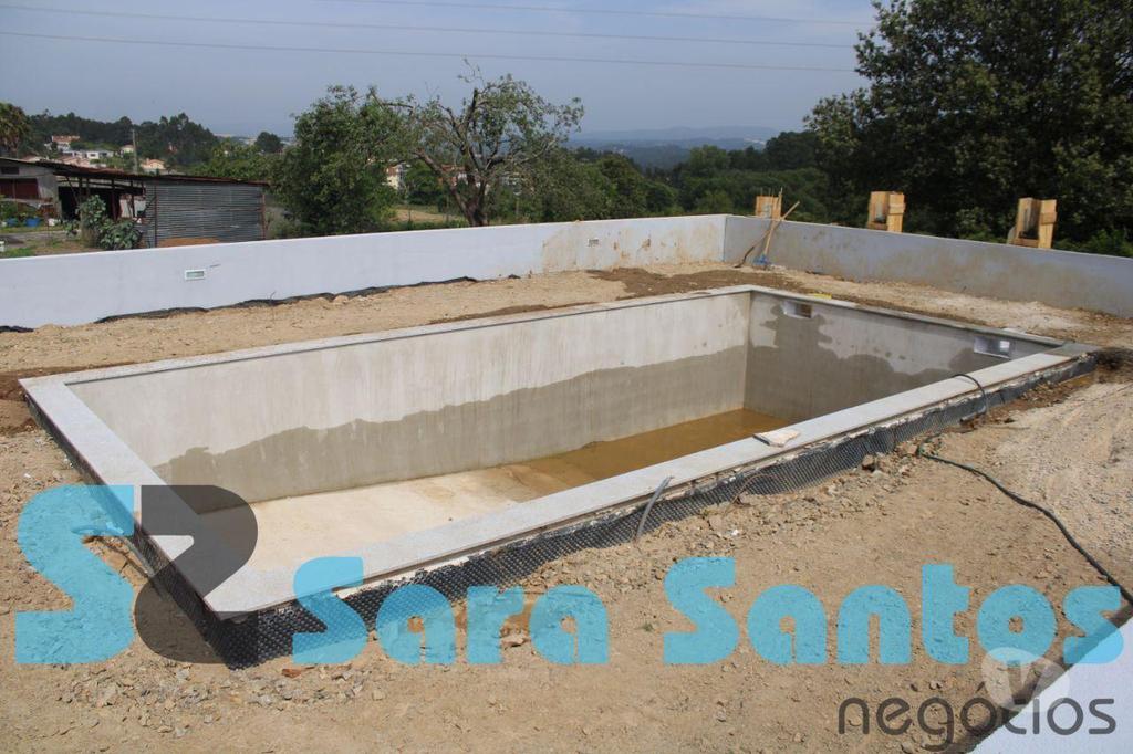 Apartamentos a venda Vila Nova de Gaia - Fotos para Moradia T3+1 Isolada Nova com Piscina junto N1- Gaia (SS0637)