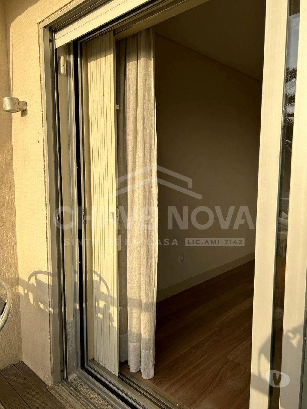 Apartamentos a venda Porto - Fotos para Porto-Apartamento T3 Foz do Douro (SXL 00094)