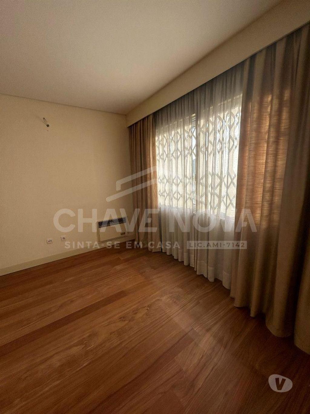 Apartamentos a venda Porto - Fotos para Porto-Apartamento T3 Foz do Douro (SXL 00094)