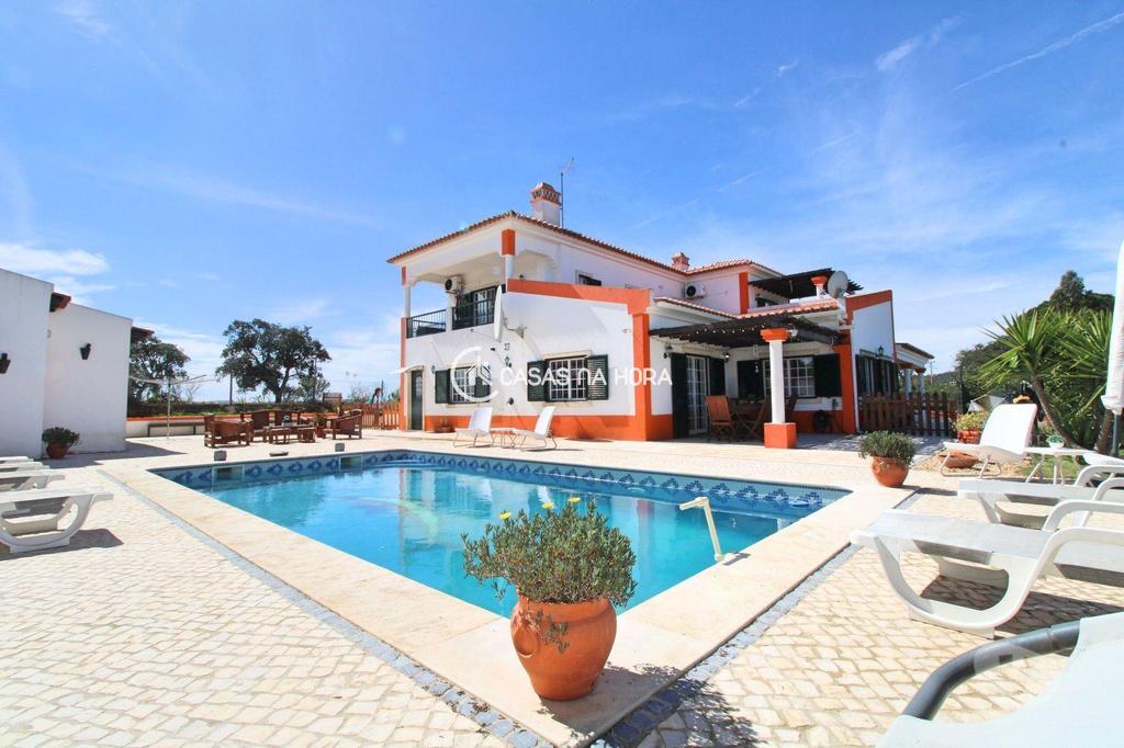 Apartamentos a venda Ourique - Fotos para Moradia isolada com piscina, amplo jardim e vistas sobre o campo