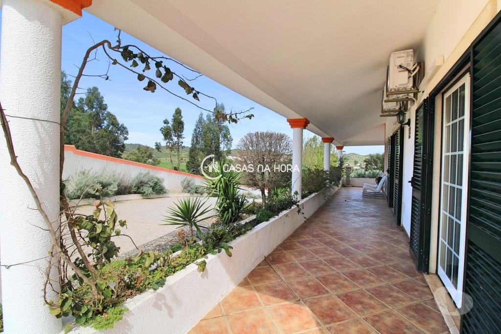 Apartamentos a venda Ourique - Fotos para Moradia isolada com piscina, amplo jardim e vistas sobre o campo