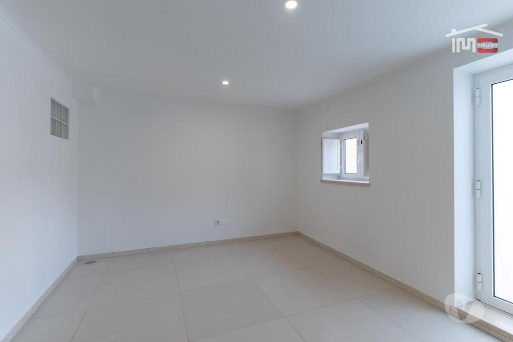 Apartamentos a venda Ourém - Fotos para Ourem-Moradia T3 Restaurada - Alburitel (1-M-000631)