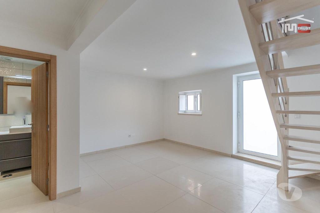 Apartamentos a venda Ourém - Fotos para Ourem-Moradia T3 Restaurada - Alburitel (1-M-000631)