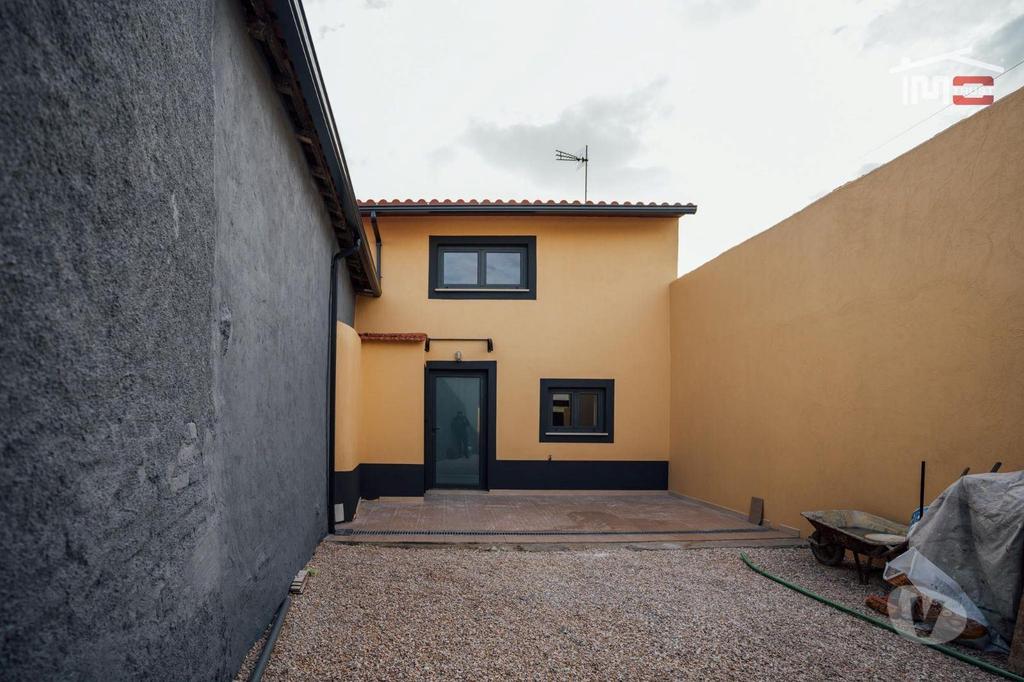 Apartamentos a venda Ourém - Fotos para Ourem-Moradia T3 Restaurada - Alburitel (1-M-000631)