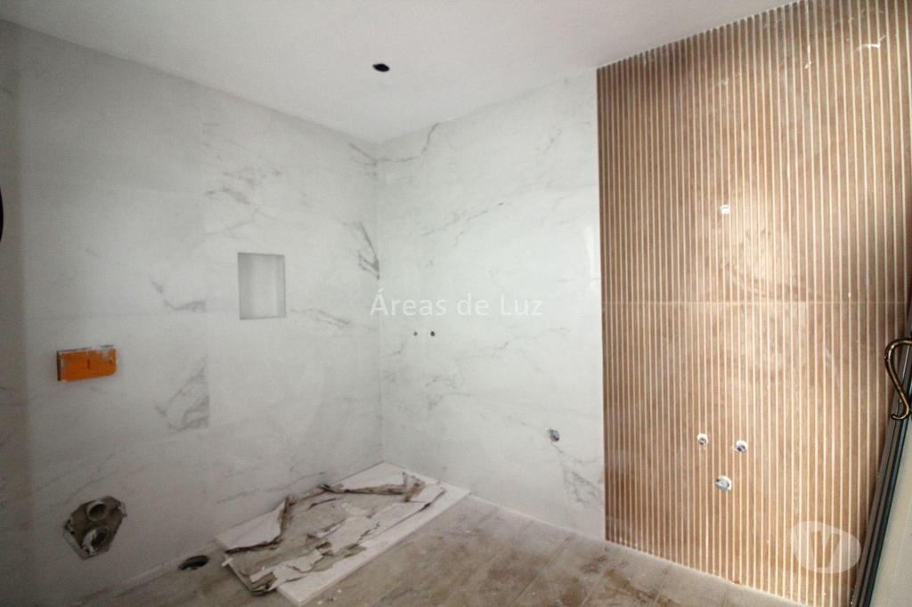 Apartamentos a venda Leiria - Fotos para Leiria-Moradia Nova T4+2 - Pousos (3489B 24)