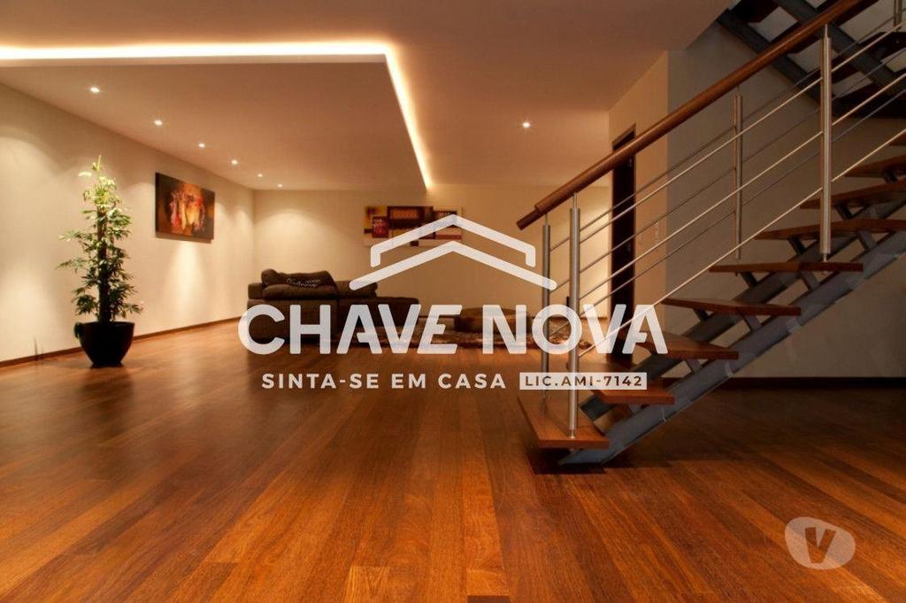 Apartamentos a venda Vila Nova de Gaia - Fotos para Moradia T4 em Pedroso em fase final de acabamentos. (GRJ 00113)