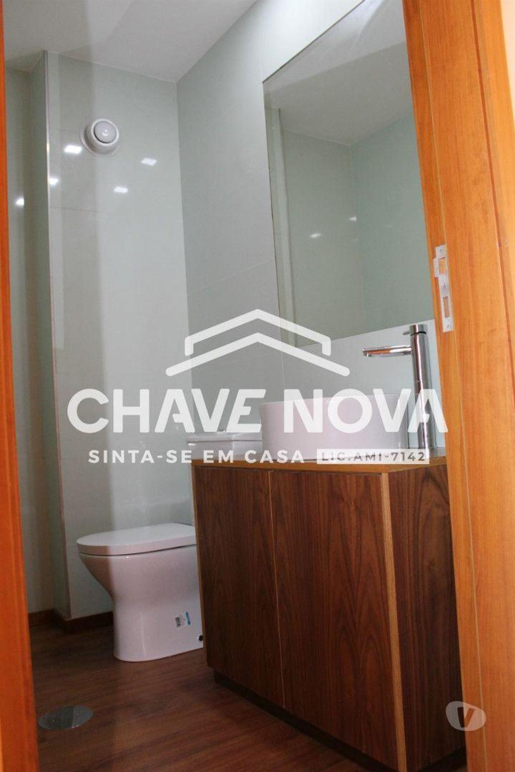 Apartamentos a venda Vila Nova de Gaia - Fotos para Moradia T4 em Pedroso em fase final de acabamentos. (GRJ 00113)