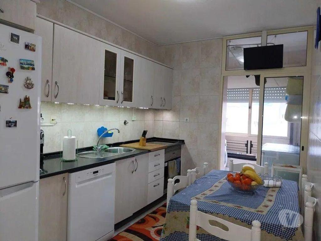 Apartamentos a venda Valongo - Fotos para Excelente T2 Valongo -lug.garag-à E.Leccler- Moderno (04204)