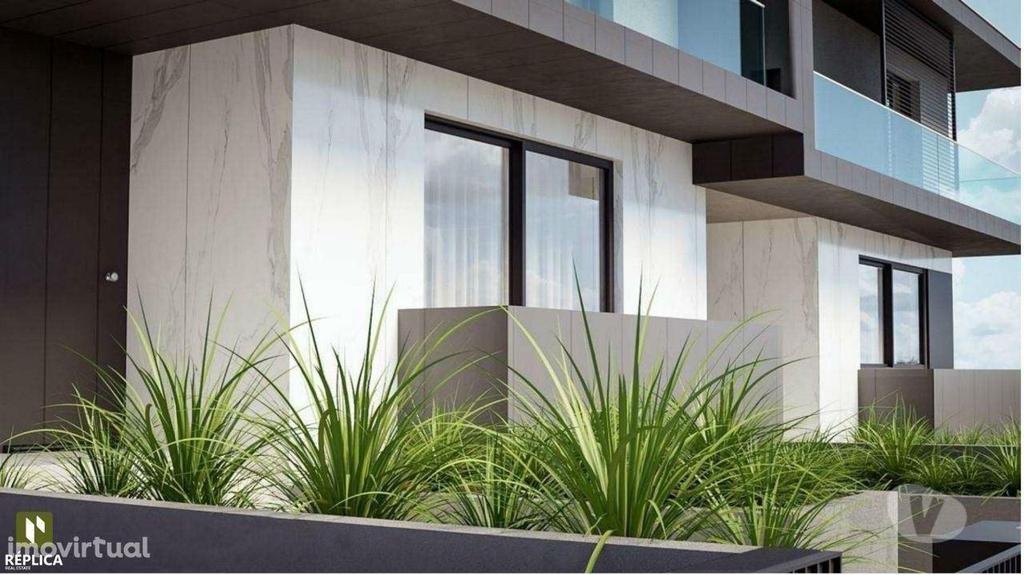 Apartamentos a venda Vila Nova de Gaia - Fotos para Moradia T4 C Piscina Aquecida junto ás Praias-Canidelo (468)