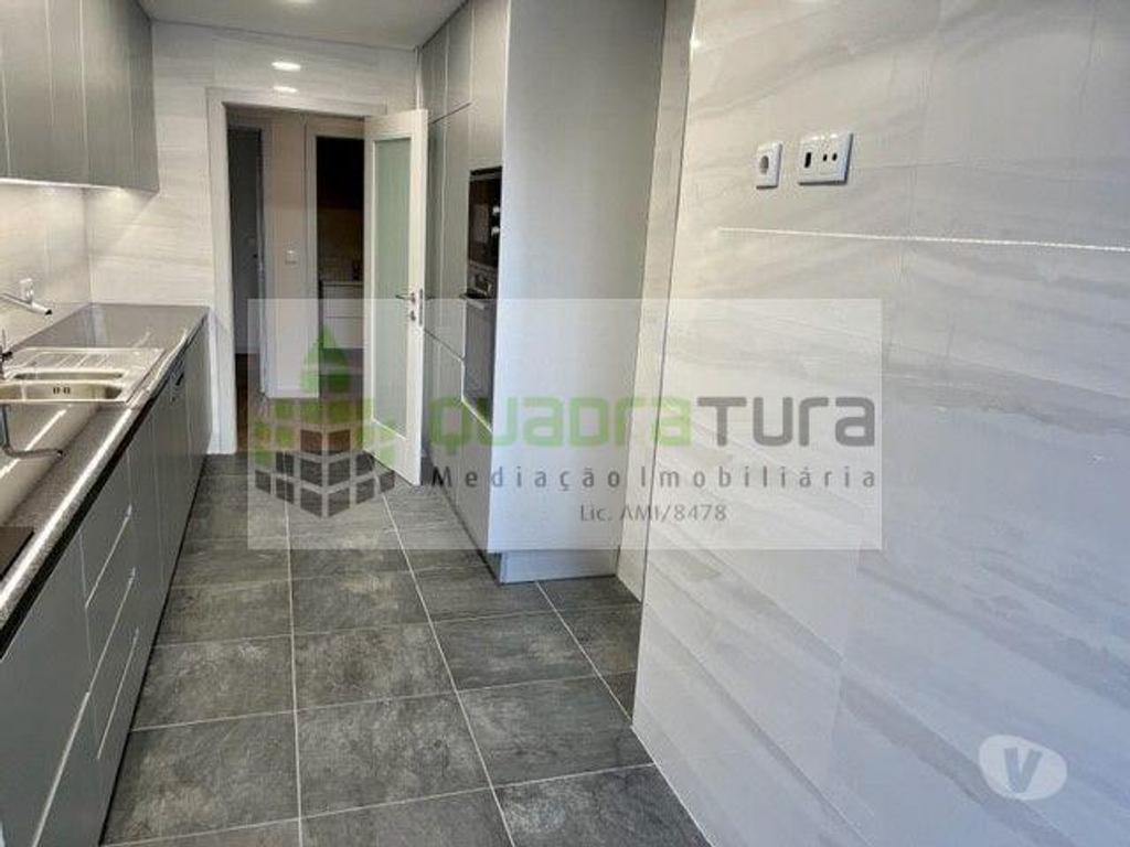 Apartamentos a venda Porto - Fotos para Apartamento T3 Boavista Suite c Varanda (ED 10053(1))