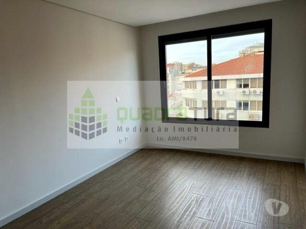 Apartamentos a venda Porto - Fotos para Porto-Apartamentos T2 Boavista Suite c Varanda (ED 10053)