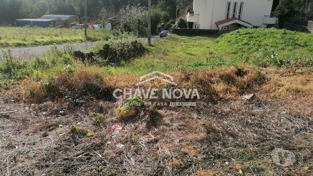 Terrenos Gondomar - Fotos para Terreno para construção de moradia de 4 frentes 2 moradias