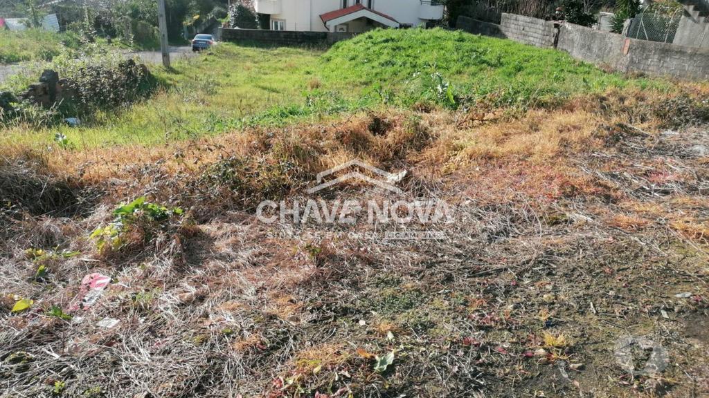 Terrenos Gondomar - Fotos para Terreno para construção de moradia de 4 frentes 2 moradias