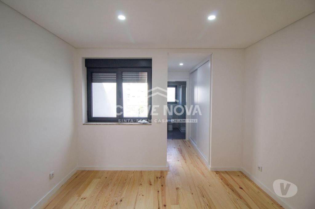 Apartamentos a venda Porto - Fotos para Porto-Moradia T3 - Zona Boavista (PRTBV 00290)