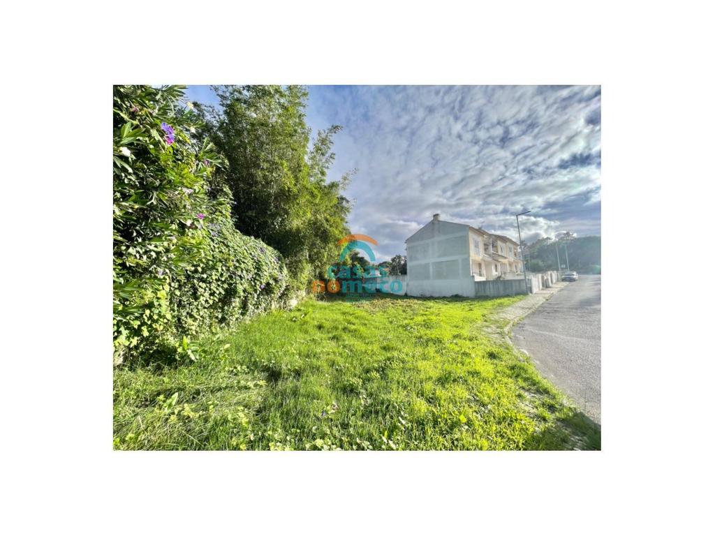 Terrenos Sesimbra - Fotos para Sesimbra-Lote em gaveto, moradia geminada. Boa área! (0000003290)