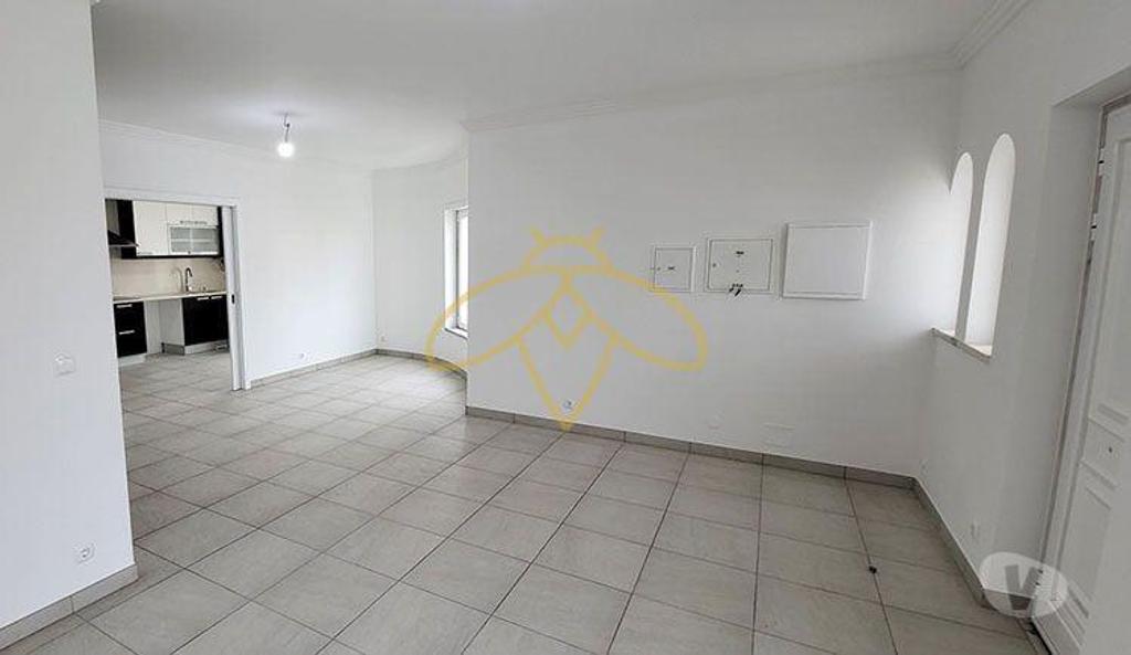Apartamentos a venda Mafra - Fotos para Moradia V3+1 Geminada, 3 pisos totalmente renovada para venda na