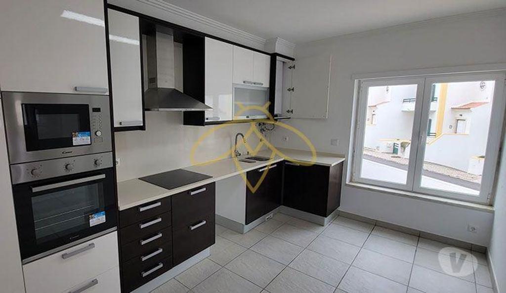 Apartamentos a venda Mafra - Fotos para Moradia V3+1 Geminada, 3 pisos totalmente renovada para venda na